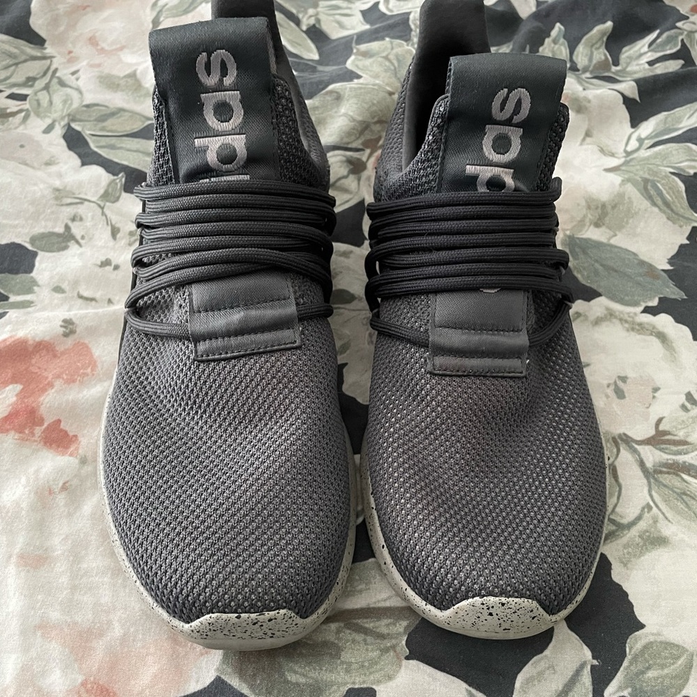 Adidas shoes men’s size 10.5